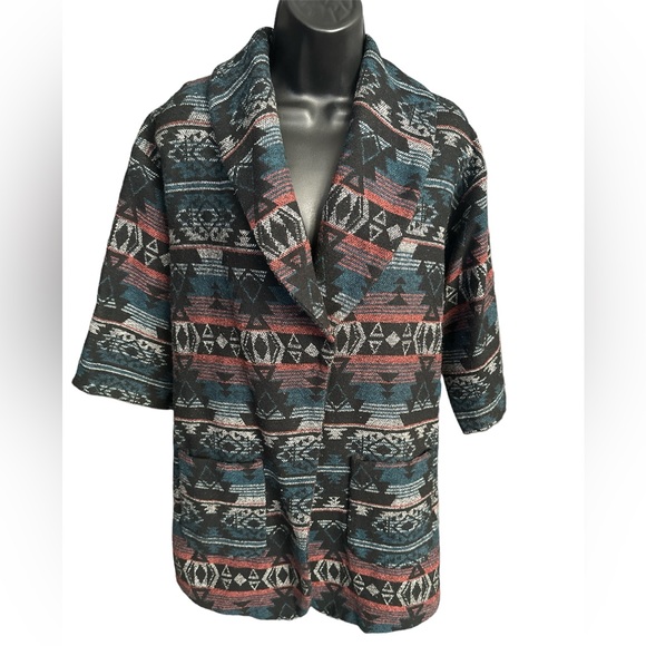 ECOTE Oversized Wool-Blend Jacket with 3/4 Sleeves & Pockets - Picture 2 of 9